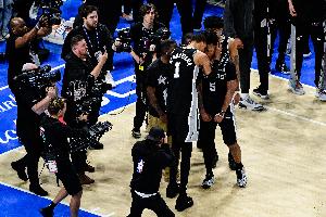 马刺成NBA历史第二年轻的总决赛队伍！吉诺比利：太令人印象深刻