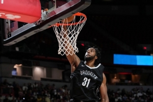 很抢眼！钱尼·约翰逊13中9拿到20分10板5断 三分4中2